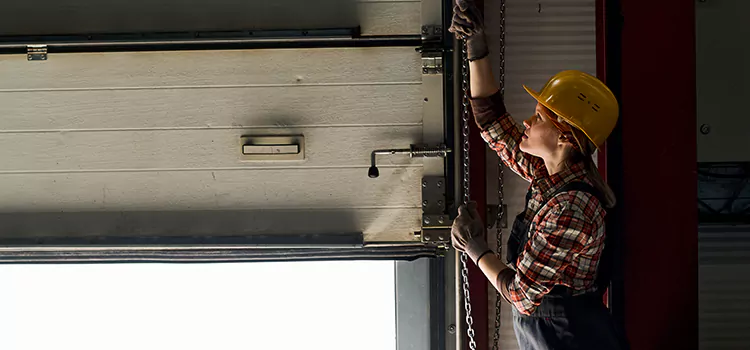 Addressing Common Garage Door Stoppage Issues in Schaumburg, IL